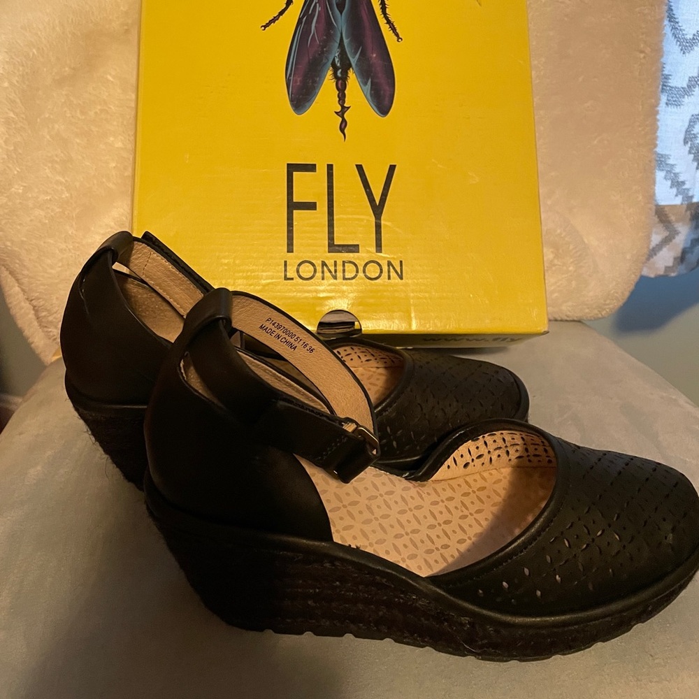 Fly London - Black ankle strap wedge - worn once - size 6